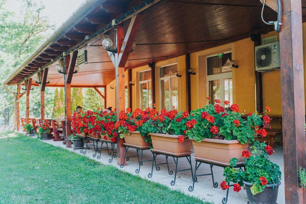 Metropol Hotel Félixfürdő Kültér fotó